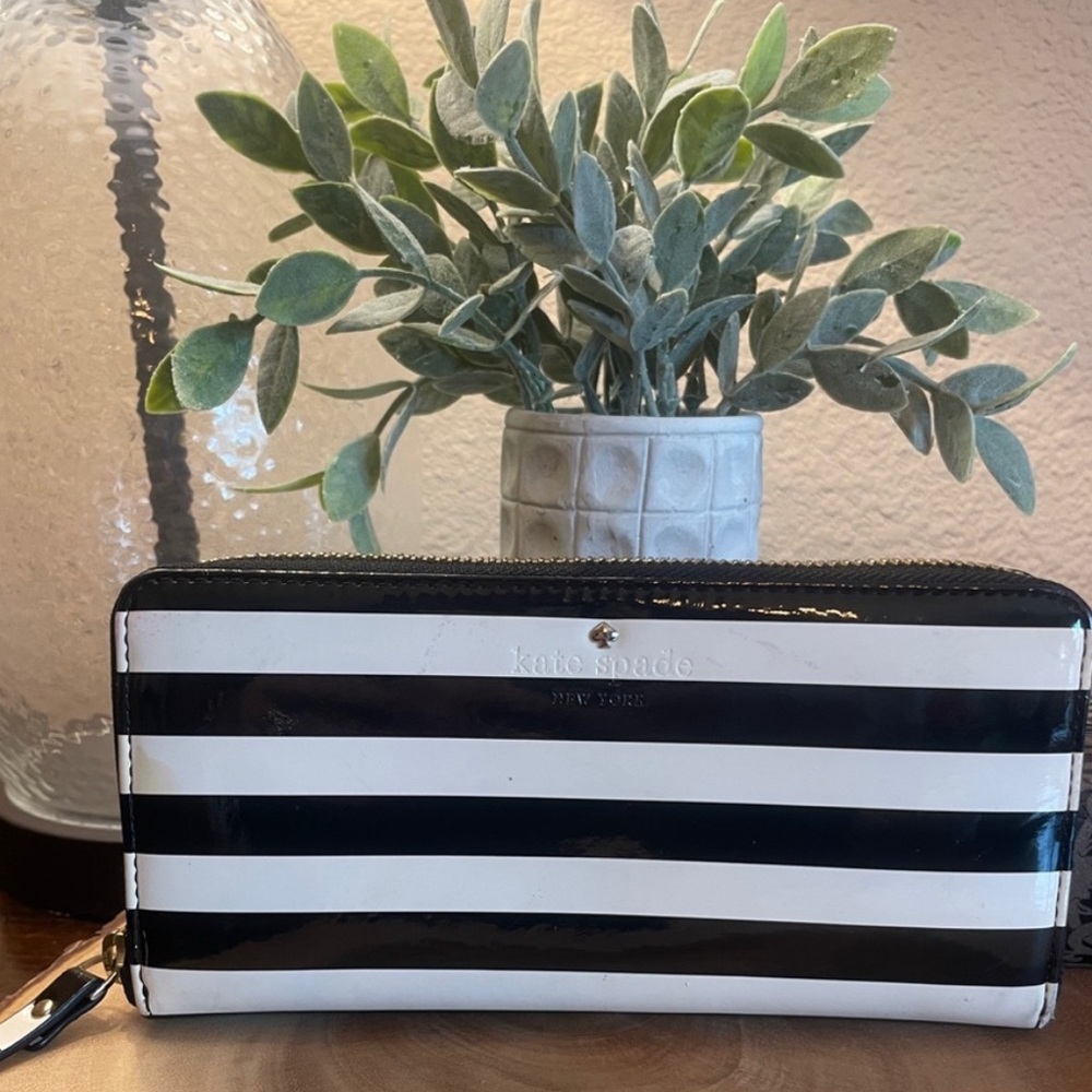 Kate Spade Black and White Striped Wallet